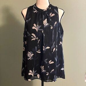 Nine West Sleeveless Blouse. Size Medium.